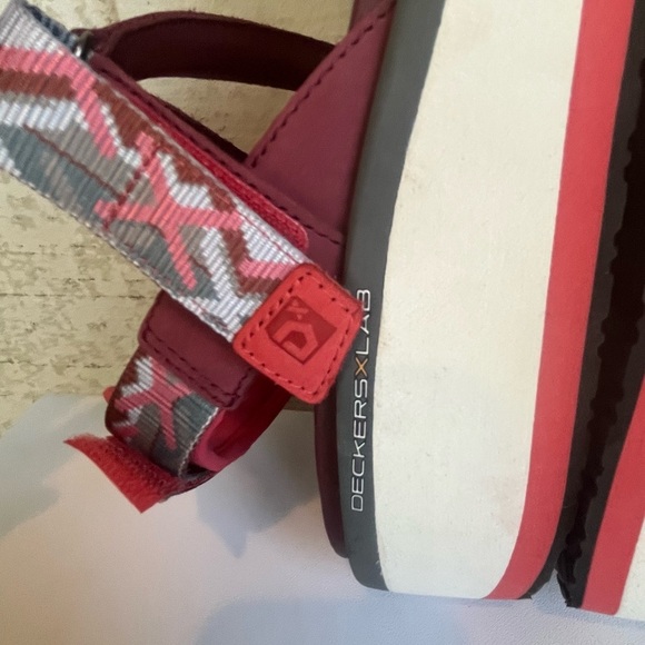 Deckers X Lab Women's Xponent Burgundy Strappy Platform Sandals Hook & Loop - Picture 11 of 14